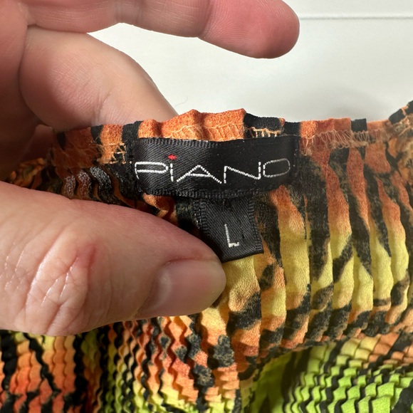 Vintage Y2K Piano Tropical Tiger Print Crinkle Fabric Flare Sleeve Blouse - Picture 6 of 7